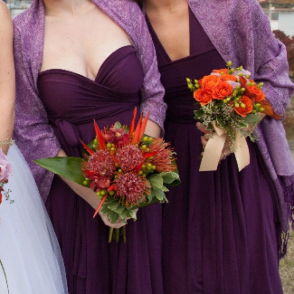 Purple dress that can be configured in many ways